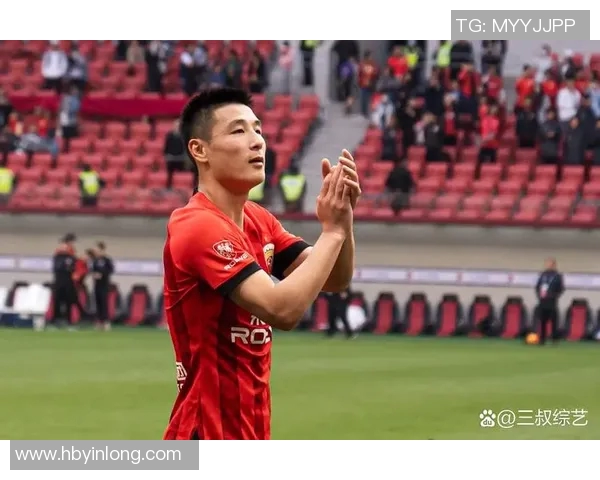 2023年香港足球明星闪耀赛场展现非凡才华与拼搏精神