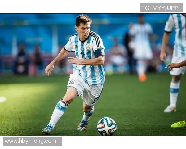 余宇涵足球明星的成长之路与未来展望解析