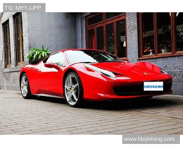 足球明星街头豪车风采大赏尽显奢华与魅力的完美结合 足球明星街头豪车风采大赏尽显奢华与魅力的完美结合