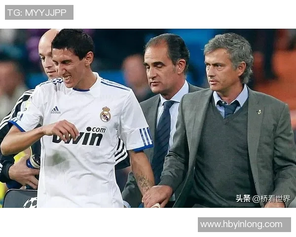 足球明星中的完美代表没有差评的传奇球员们的成功之道与影响力解析 足球明星中的完美代表没有差评的传奇球员们的成功之道与影响力解析